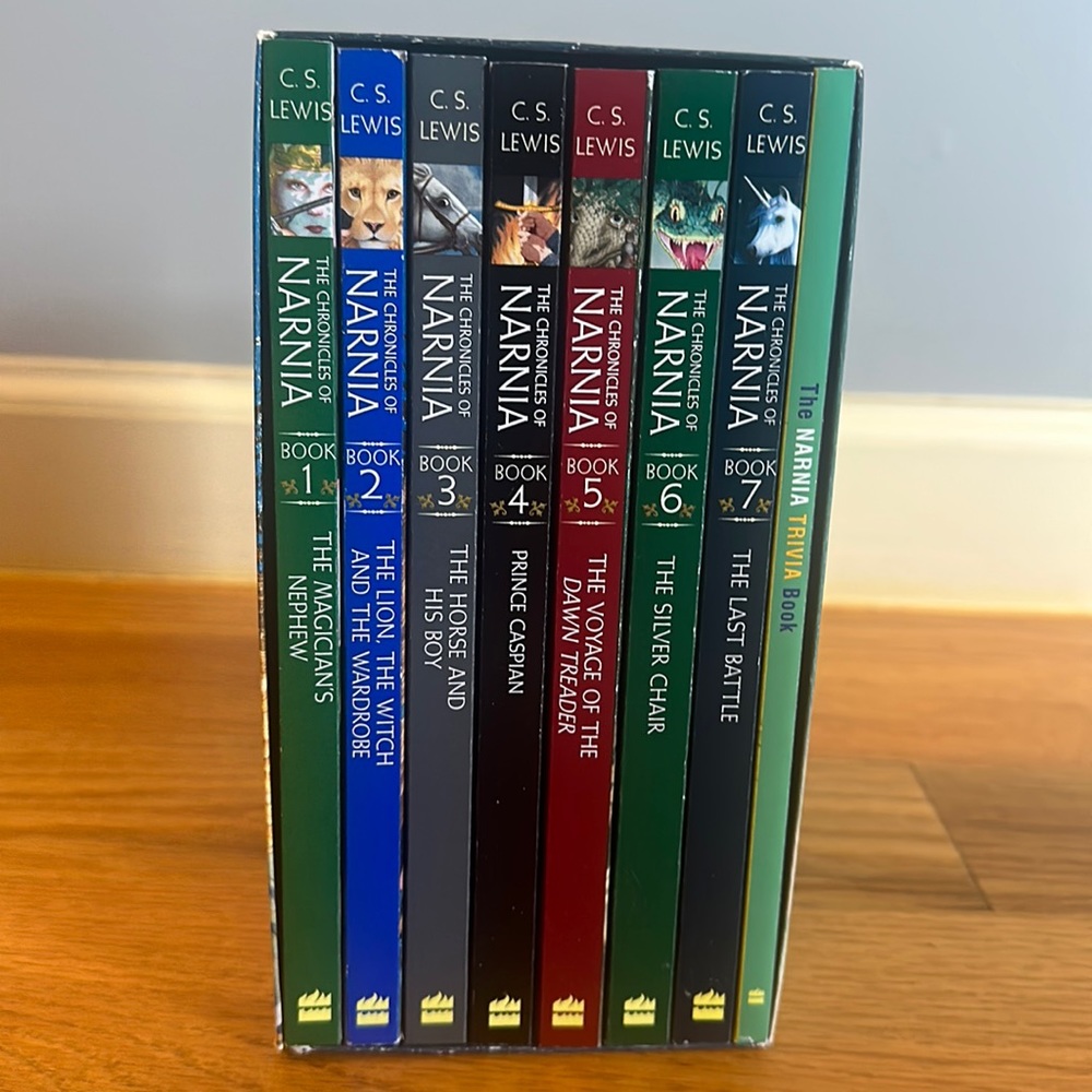 The Chroncles of Narnia book collection